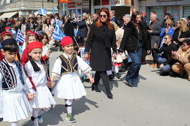 Βίντεο - Δείτε ολόκληρη την σημερινή μαθητική παρέλαση, για την εθνική επέτειο της 25ης Μαρτίου στο Αμύνταιο