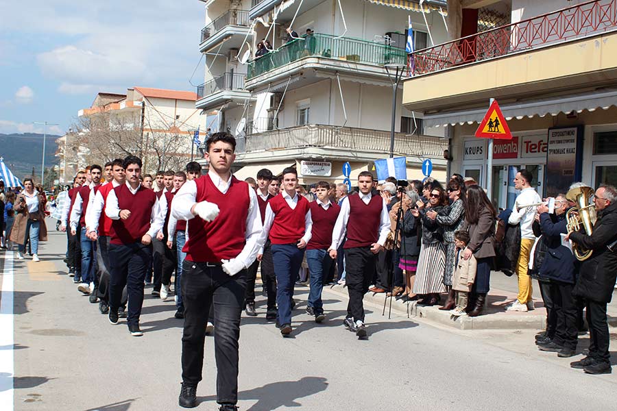 Φωτορεπόρταζ, για την σημερινή εθνική επέτειο της 25ης Μαρτίου 2025, στο Αμύνταιο