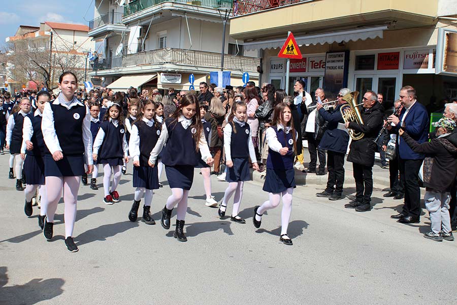 Φωτορεπόρταζ, για την σημερινή εθνική επέτειο της 25ης Μαρτίου 2025, στο Αμύνταιο