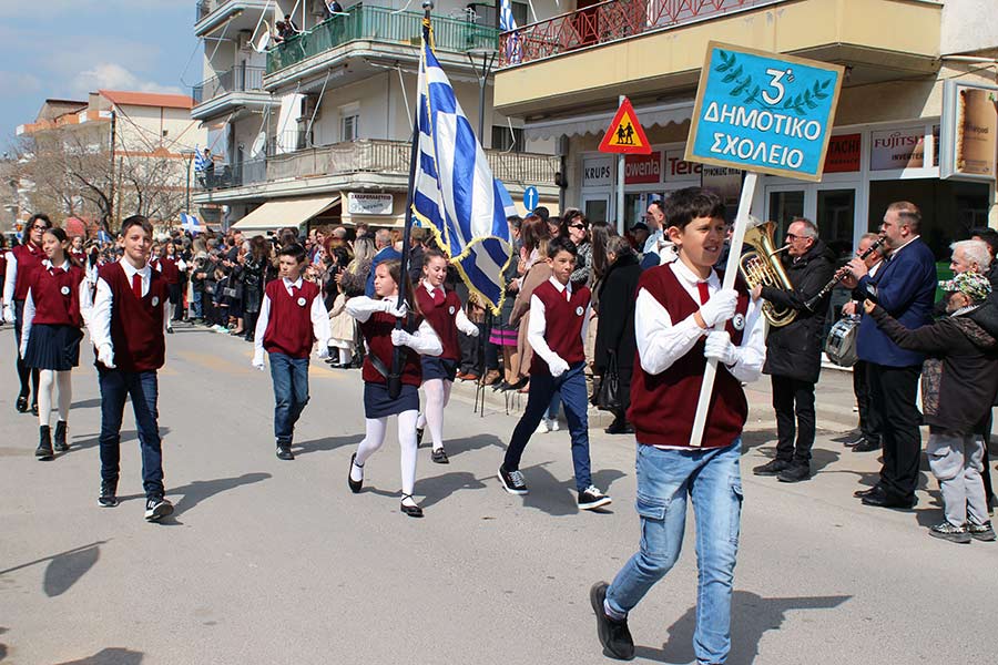 Φωτορεπόρταζ, για την σημερινή εθνική επέτειο της 25ης Μαρτίου 2025, στο Αμύνταιο