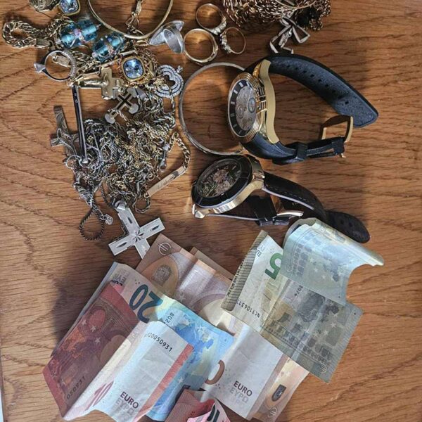 Συνελήφθησαν δύο άτομα που εμπλέκονται σε τηλεφωνική απάτη, στην πόλη της Φλώρινας