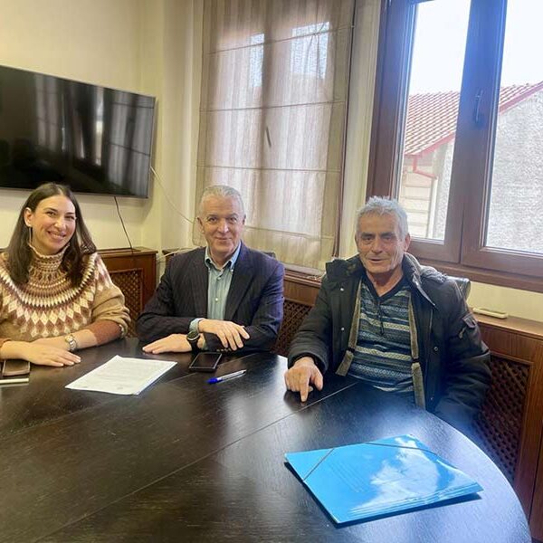 Υπογραφή εργολαβικού συμφωνητικού για το έργο - Αγροτική Οδοποιία Βεγόρας