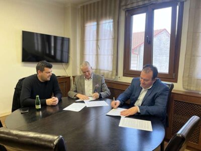 Υπογραφή εργολαβικού συμφωνητικού για εργασίες στο ΕΠΑΛ Αμυνταίου και στο Δημοτικό Σχολείο Βαρικού