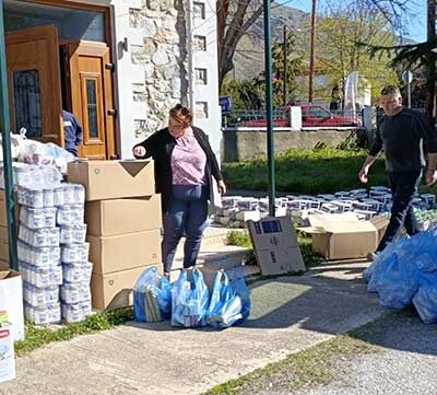 Διανομή τροφίμων και ειδών πρώτης ανάγκης από τον Δήμο Πρεσπών ενόψει του Πάσχα