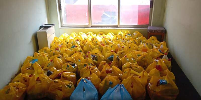 Διανομή τροφίμων σε δημότες του Δήμου Φλώρινας για το Πάσχα