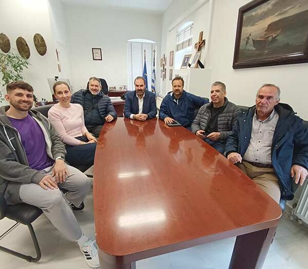 Με μέλη της διοίκησης και τον προπονητή της ομάδας του Ήφαιστου, συναντήθηκε ο Δήμαρχος Φλώρινας