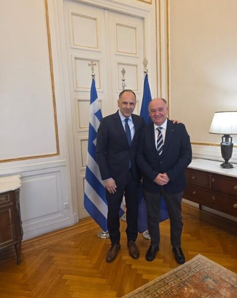 Συνάντηση Στ. Παπασωτηρίου στο ΥΠΕΞ με τον Γ. Γεραπετρίτη 9 Συνάντηση Στ. Παπασωτηρίου στο ΥΠΕΞ με τον Γ. Γεραπετρίτη