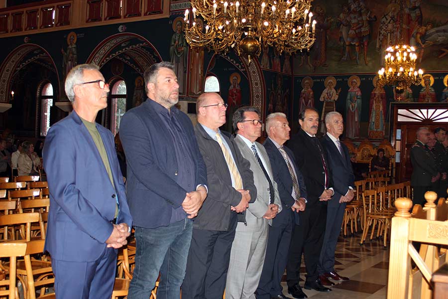 Vinteo - Με μεγαλοπρέπεια και με θρησκευτική κατάνυξη ο εορτασμός των Αγίων Κωνσταντίνου και Ελένης Πολιούχων Ἀμυνταίου 21 Vinteo - Με μεγαλοπρέπεια και με θρησκευτική κατάνυξη ο εορτασμός των Αγίων Κωνσταντίνου και Ελένης Πολιούχων Ἀμυνταίου