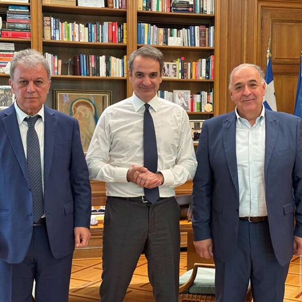 Με τον Πρωθυπουργό συναντήθηκαν ο Περιφερειάρχης και ο Πρόεδρος της ΠΕΔ Δυτικής Μακεδονίας 10 Με τον Πρωθυπουργό συναντήθηκαν ο Περιφερειάρχης και ο Πρόεδρος της ΠΕΔ Δυτικής Μακεδονίας