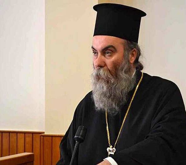 Μητροπολίτης ανακοίνωσε ότι θα διατεθεί το σύνολο της επικείμενης αύξησης των αποδοχών του για φιλανθρωπικές και κοινωνικές δράσεις 9 Μητροπολίτης ανακοίνωσε ότι θα διατεθεί το σύνολο της επικείμενης αύξησης των αποδοχών του για φιλανθρωπικές και κοινωνικές δράσεις