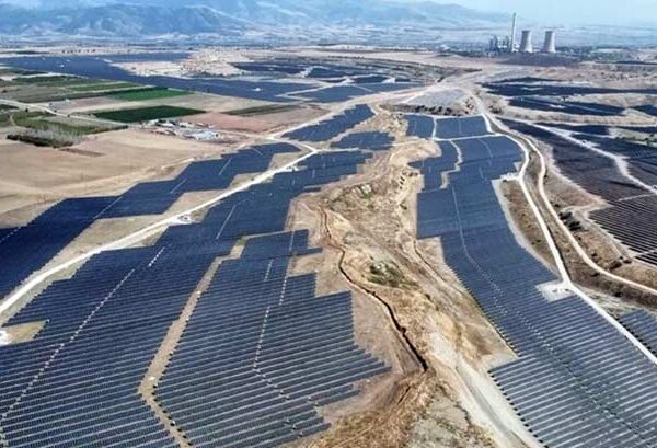 RWE και ΔΕΗ: Σε πλήρη λειτουργία φωτοβολταϊκά σχεδόν 1 GW στη Δυτική Μακεδονία 10 RWE και ΔΕΗ: Σε πλήρη λειτουργία φωτοβολταϊκά σχεδόν 1 GW στη Δυτική Μακεδονία