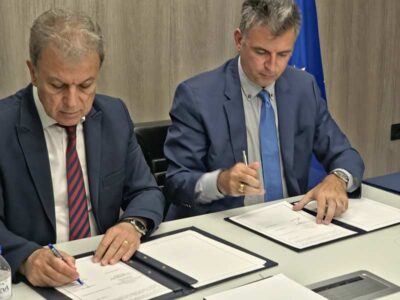 Υπογραφή Μνημονίου Συνεργασίας για τη λειτουργία Γραφείου Εξωστρέφειας 2 Υπογραφή Μνημονίου Συνεργασίας για τη λειτουργία Γραφείου Εξωστρέφειας
