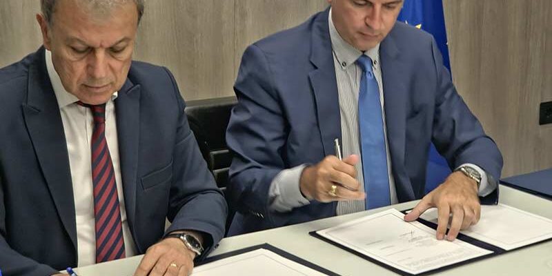 Υπογραφή Μνημονίου Συνεργασίας για τη λειτουργία Γραφείου Εξωστρέφειας