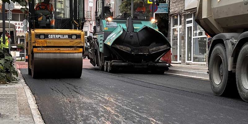 Συνεχίζονται οι ασφαλτοστρώσεις σε οδούς της πόλης της Φλώρινας