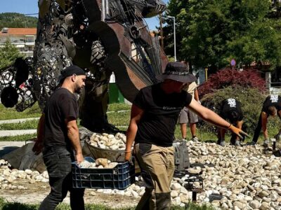Πρώτη συντήρηση της «Κοντράλτο» του εμβληματικού γλυπτού στην είσοδο της Φλώρινας