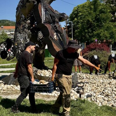 Πρώτη συντήρηση της «Κοντράλτο» του εμβληματικού γλυπτού στην είσοδο της Φλώρινας