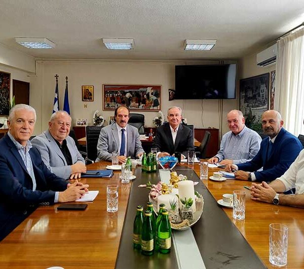Συνάντηση εργασίας του Αναπληρωτή Υπουργού Εθνικής Οικονομίας και Οικονομικών Νίκου Παπαθανάση στη Φλώρινα