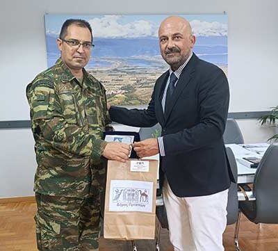 Εθιμοτυπική επίσκεψη του Διοικητή του 504 ΜΠΤΠ στον Δήμο Πρεσπών