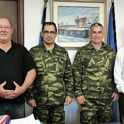 Εθιμοτυπική επίσκεψη του νέου Στρατοπεδάρχη του Στρατοπέδου Παπαπέτρου, στον Δήμαρχο Αμυνταίου