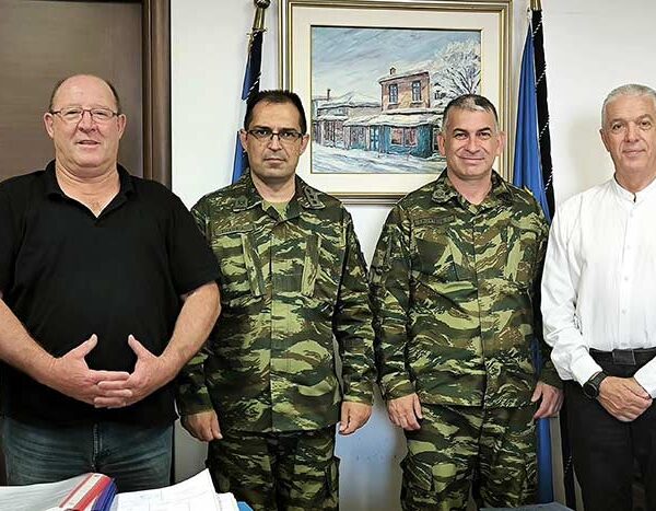 Εθιμοτυπική επίσκεψη του νέου Στρατοπεδάρχη του Στρατοπέδου Παπαπέτρου, στον Δήμαρχο Αμυνταίου