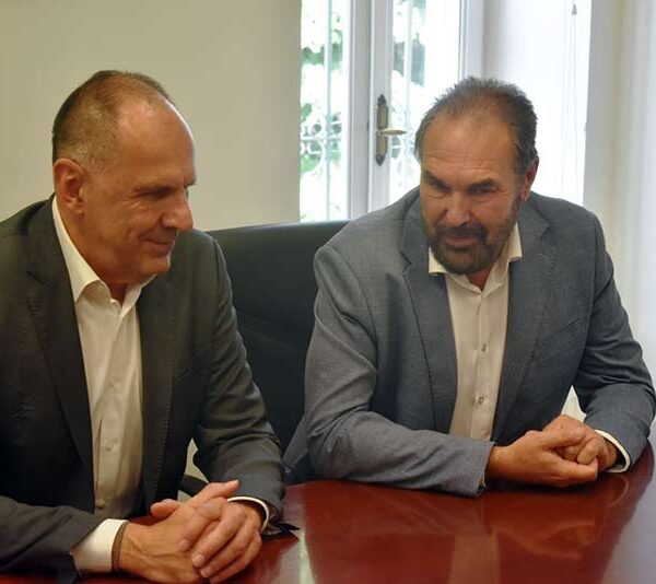 Συνάντηση του Δημάρχου Φλώρινας Βασίλη Γιαννάκη με τον Υπουργό Εξωτερικών Γιώργο Γεραπετρίτη