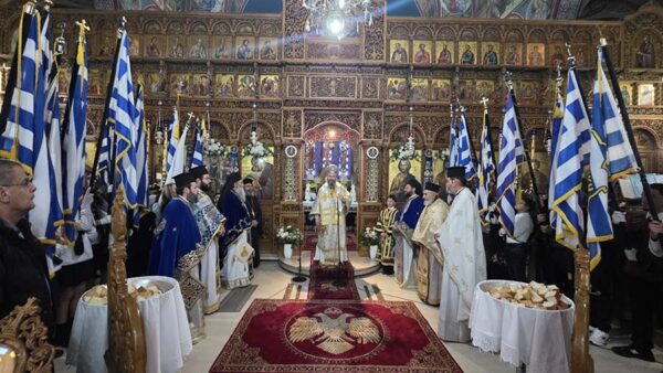 Τιμή στην Παναγία και ευγνωμοσύνη στους ήρωες του 1940